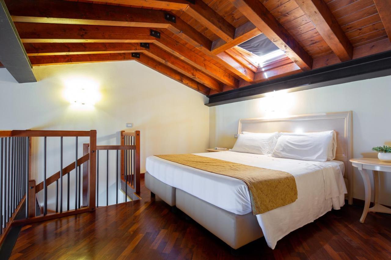 Domina Borgo Degli Ulivi - Garda Lake Gardone Riviera Εξωτερικό φωτογραφία